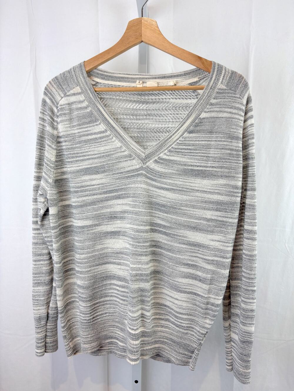 MOTH Size M Anthropologie Marled V Neck Pullover Sweater Sheer Back Gray